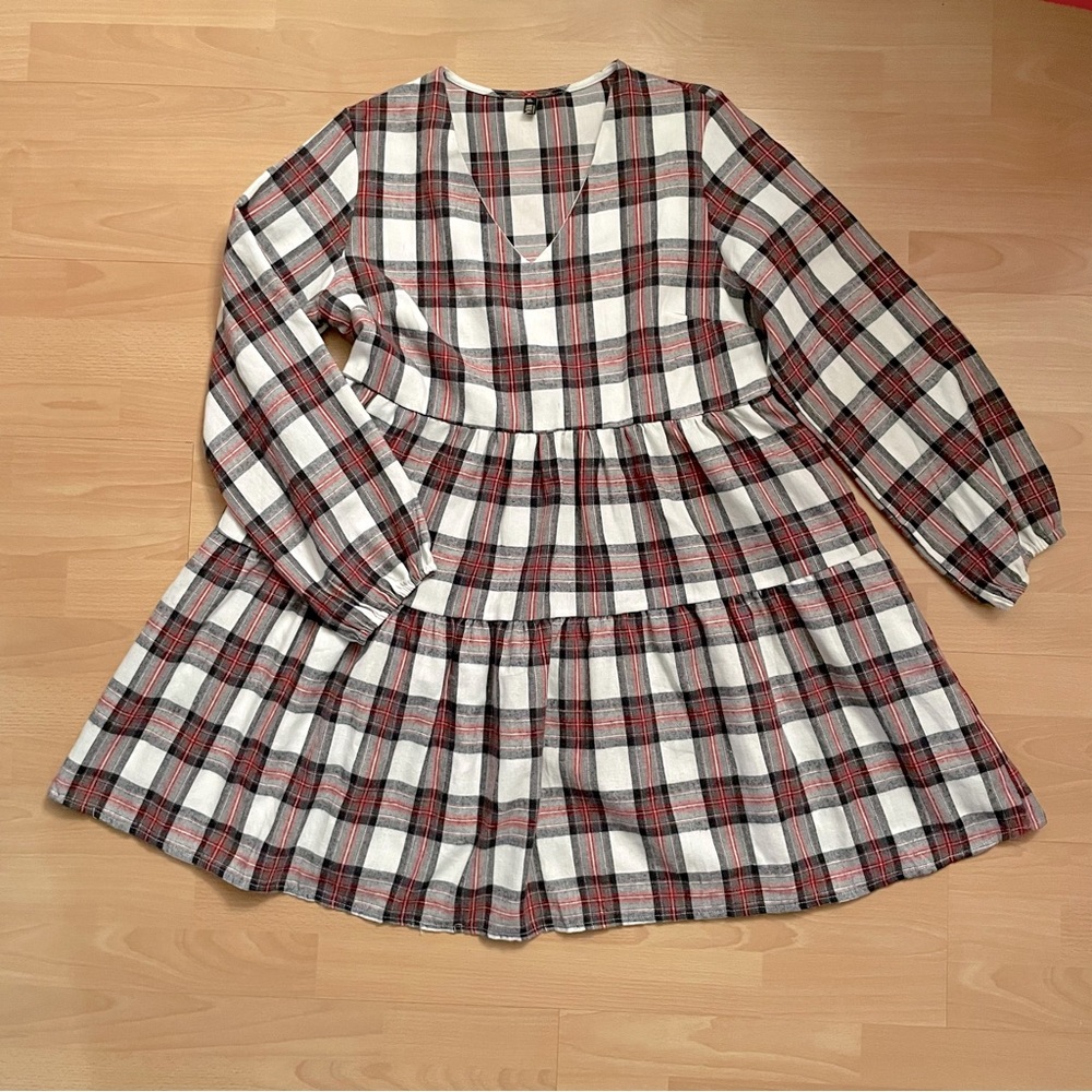 NWOT Plaid Tiered Long Sleeve Dress